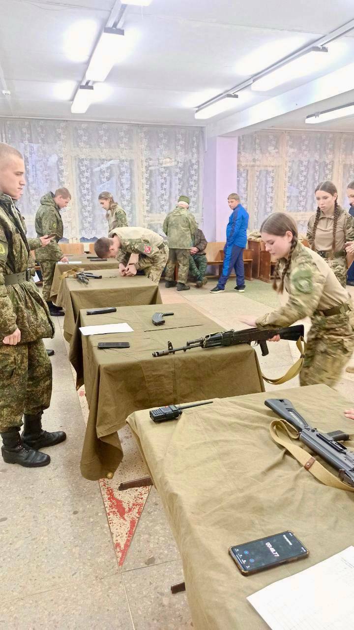 Юнармейцы Лопушской школы на областной профильной смене Юнармейцы Лопушской школы на областной профильной смене