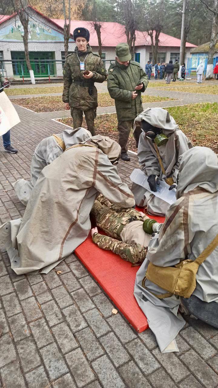 Юнармейцы Лопушской школы на областной профильной смене Юнармейцы Лопушской школы на областной профильной смене