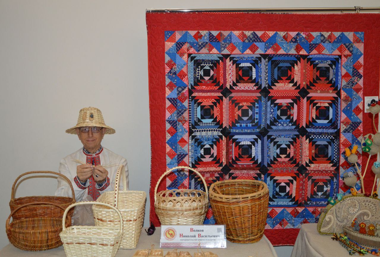 3 ноября, в рамках Всероссийской акции «Ночь искусств», во Дворце культуры БМЗ Брянского областного методического центра «Народное творчество» состоялось торжественное мероприятие, посвященное Дню народного единства 3 ноября, в рамках Всероссийской акции «Ночь искусств», во Дворце культуры БМЗ Брянского областного методического центра «Народное творчество» состоялось торжественное мероприятие, посвященное Дню народного единства