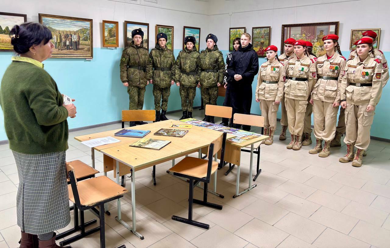 Юнармейцы Лопушской школы на областной профильной смене Юнармейцы Лопушской школы на областной профильной смене