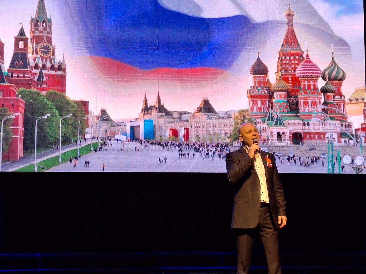 Инна Мухина: Замечательный концерт в честь Дня народного единства : поздравление Губернатора Брянской области Александра Богомаза, награждение наших достойных бойцов, проявивших свою храбрость и отвагу, встречи с близкими... Инна Мухина: Замечательный концерт в честь Дня народного единства : поздравление Губернатора Брянской области Александра Богомаза, награждение наших достойных бойцов, проявивших свою храбрость и отвагу, встречи с близкими...