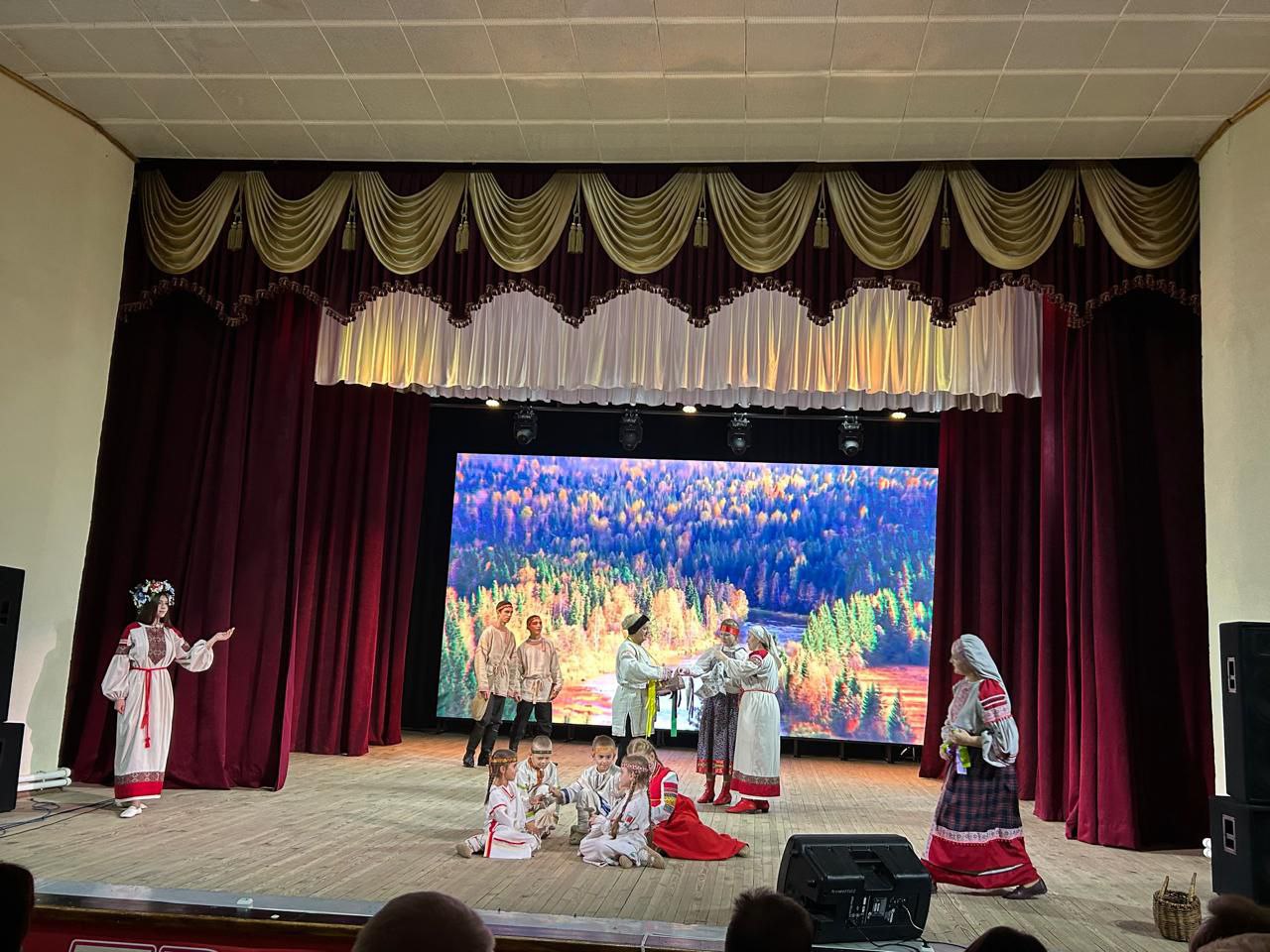 Сергей Лавокин: День народного единства ознаменовался в нашем районе масштабным торжественным мероприятием "От воинской славы - к единству народа" Сергей Лавокин: День народного единства ознаменовался в нашем районе масштабным торжественным мероприятием "От воинской славы - к единству народа"