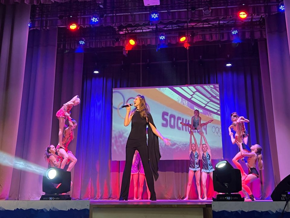 Ежегодно 4 ноября Российская Федерация отмечает молодой, но значимый праздник – День народного единства Ежегодно 4 ноября Российская Федерация отмечает молодой, но значимый праздник – День народного единства