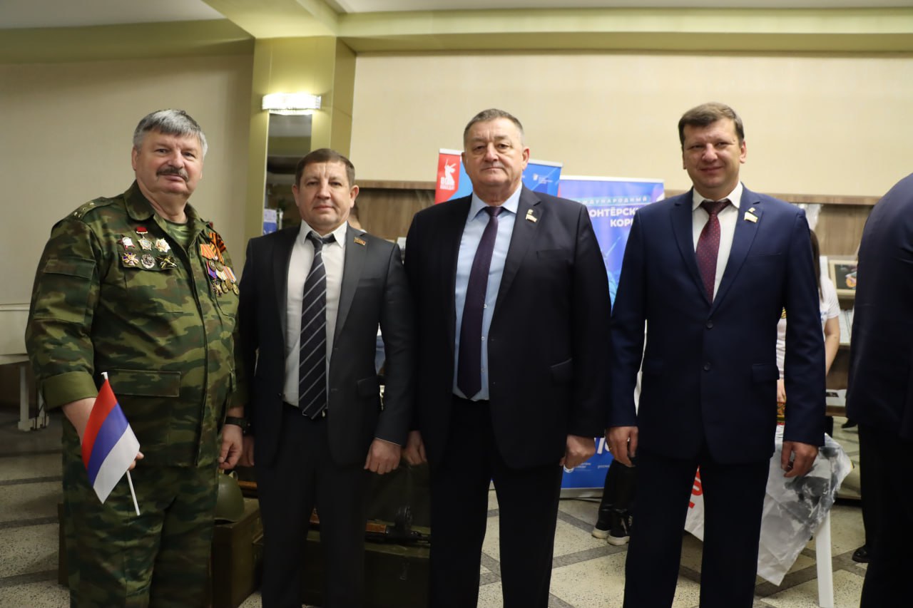 В День народного единства и Казанской иконы Божией Матери в Брянске состоялся большой театрализованный концерт! В День народного единства и Казанской иконы Божией Матери в Брянске состоялся большой театрализованный концерт!