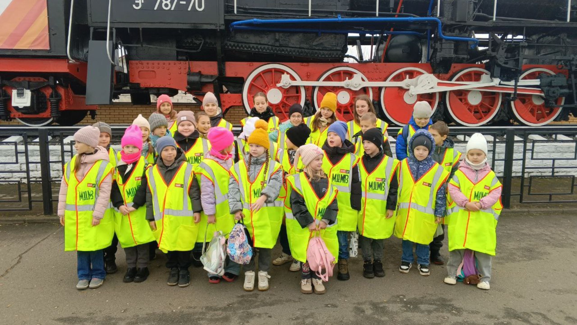 Железнодорожники и полиция провели урок безопасности для брянских школьников
