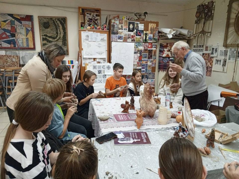 4 ноября вся Россия отмечает День народного единства 4 ноября вся Россия отмечает День народного единства