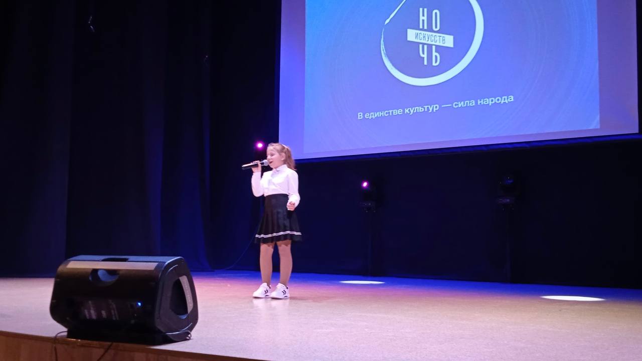 3 ноября в ДК Володарского района прошла традиционная ежегодная акция «Ночь искусств» 3 ноября в ДК Володарского района прошла традиционная ежегодная акция «Ночь искусств»