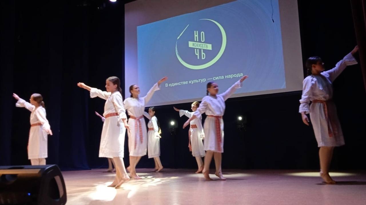 3 ноября в ДК Володарского района прошла традиционная ежегодная акция «Ночь искусств» 3 ноября в ДК Володарского района прошла традиционная ежегодная акция «Ночь искусств»