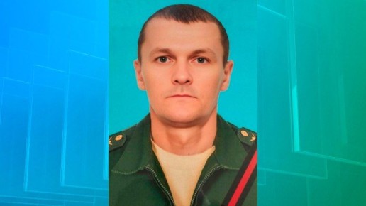 Клинчане проводят в последний путь героя СВО Анатолия Карловского