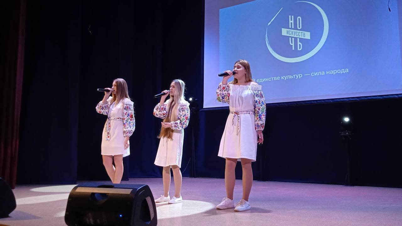 3 ноября в ДК Володарского района прошла традиционная ежегодная акция «Ночь искусств» 3 ноября в ДК Володарского района прошла традиционная ежегодная акция «Ночь искусств»
