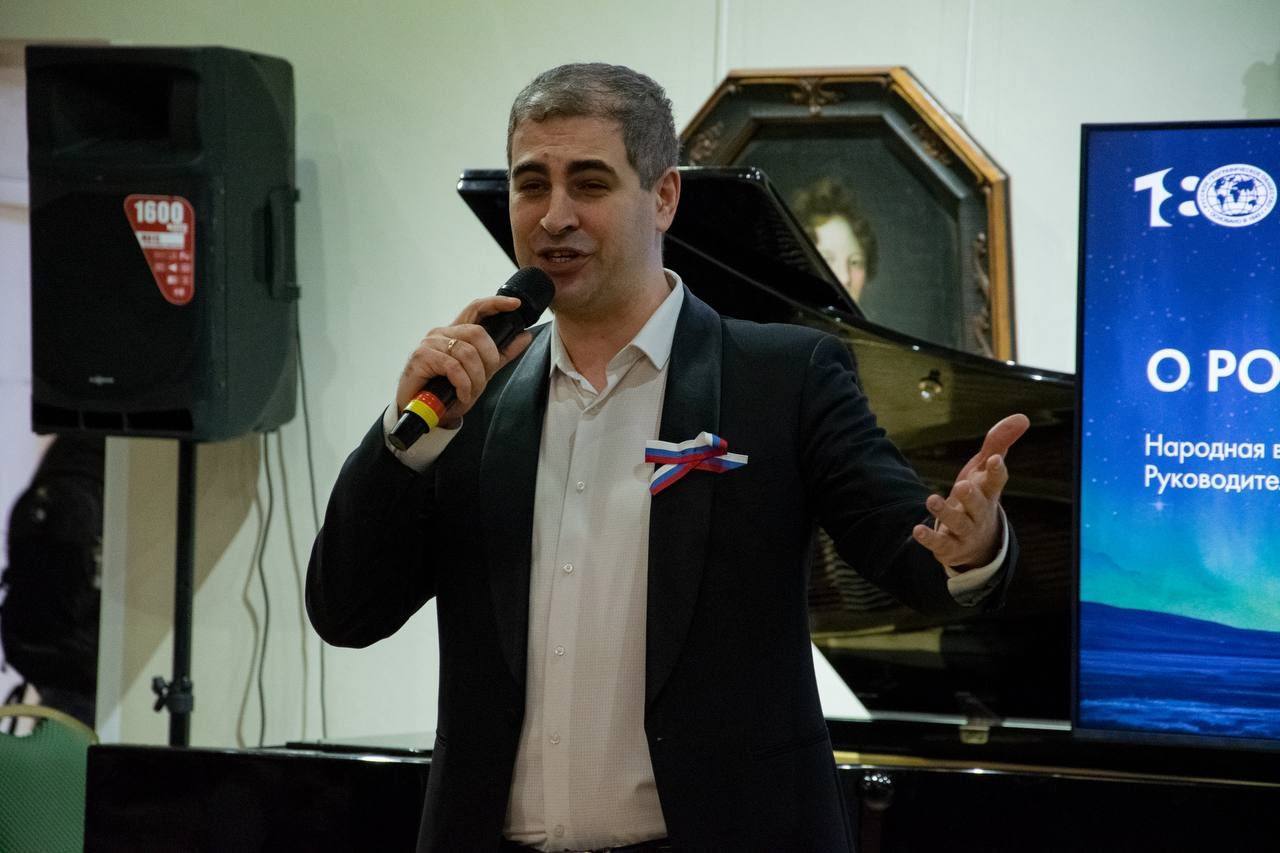 В «Брянском областном художественном музейно-выставочном центре» народная вокальная студия эстрадной песни «Созвучие» (рук В «Брянском областном художественном музейно-выставочном центре» народная вокальная студия эстрадной песни «Созвучие» (рук