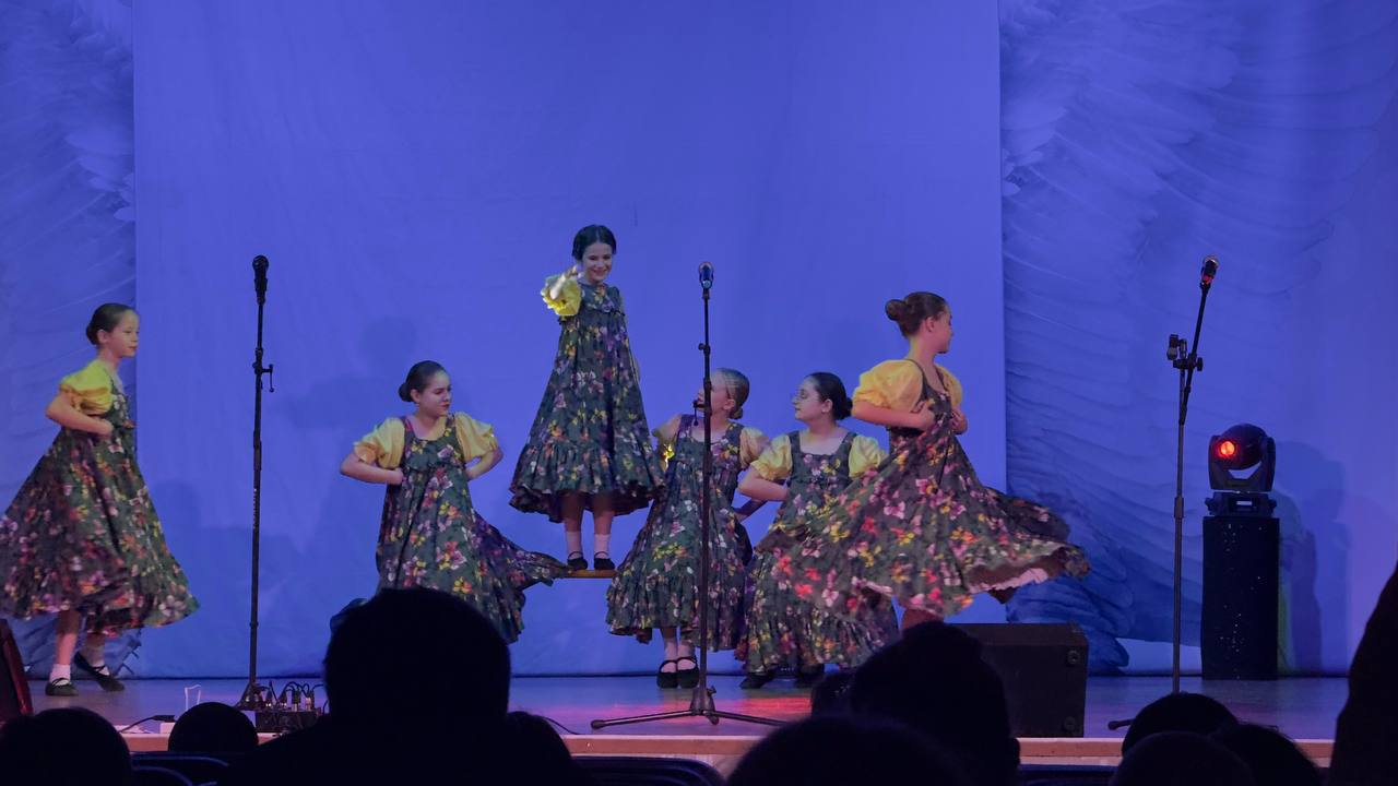 3 ноября в доме культуры рабочего посёлка РадицаКрыловка в рамках Всероссийской акции «Ночь искусств» прошли Фолквечёрки 3 ноября в доме культуры рабочего посёлка РадицаКрыловка в рамках Всероссийской акции «Ночь искусств» прошли Фолквечёрки