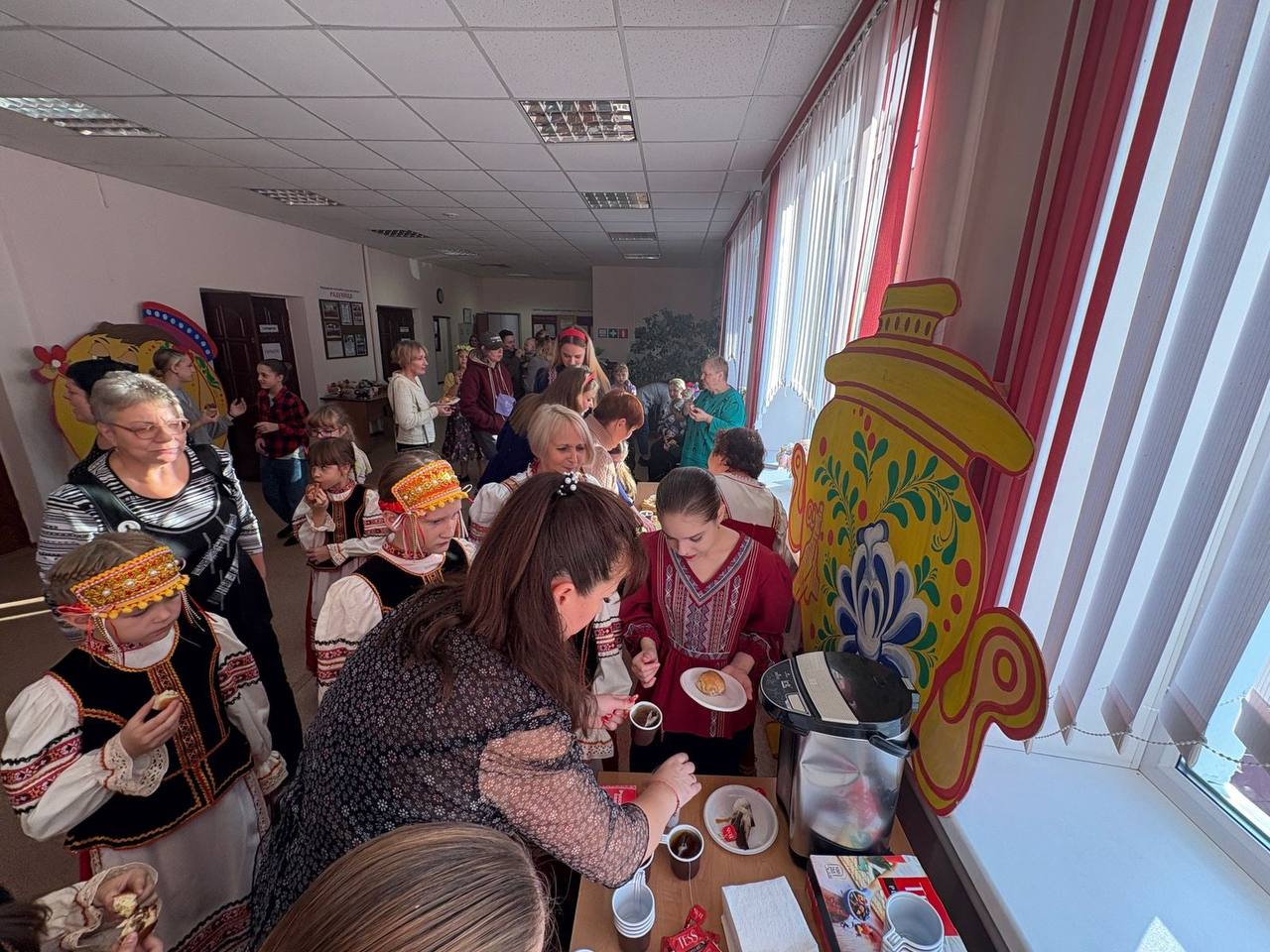 3 ноября в доме культуры рабочего посёлка РадицаКрыловка в рамках Всероссийской акции «Ночь искусств» прошли Фолквечёрки 3 ноября в доме культуры рабочего посёлка РадицаКрыловка в рамках Всероссийской акции «Ночь искусств» прошли Фолквечёрки