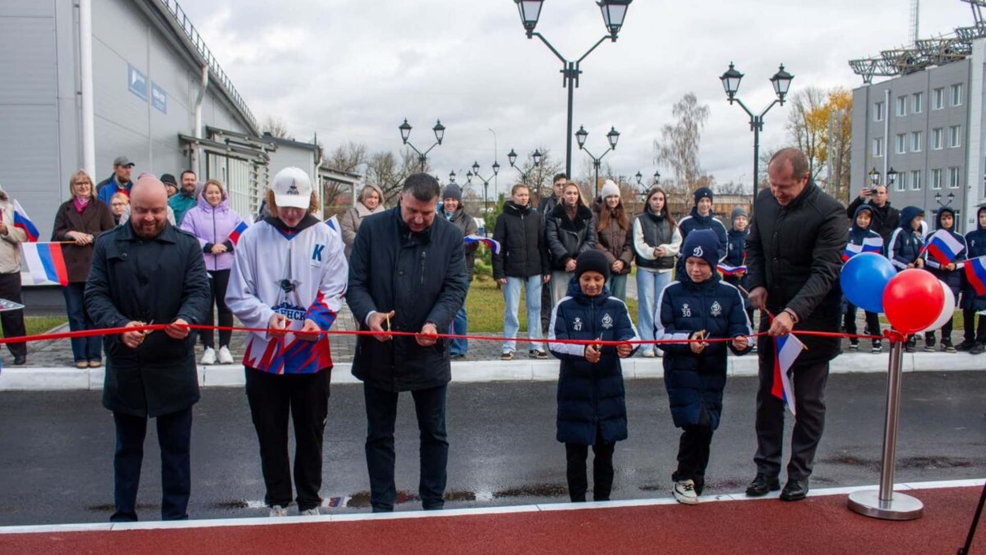 В Брянске на территории спортивного клуба открыли новую площадку ГТО