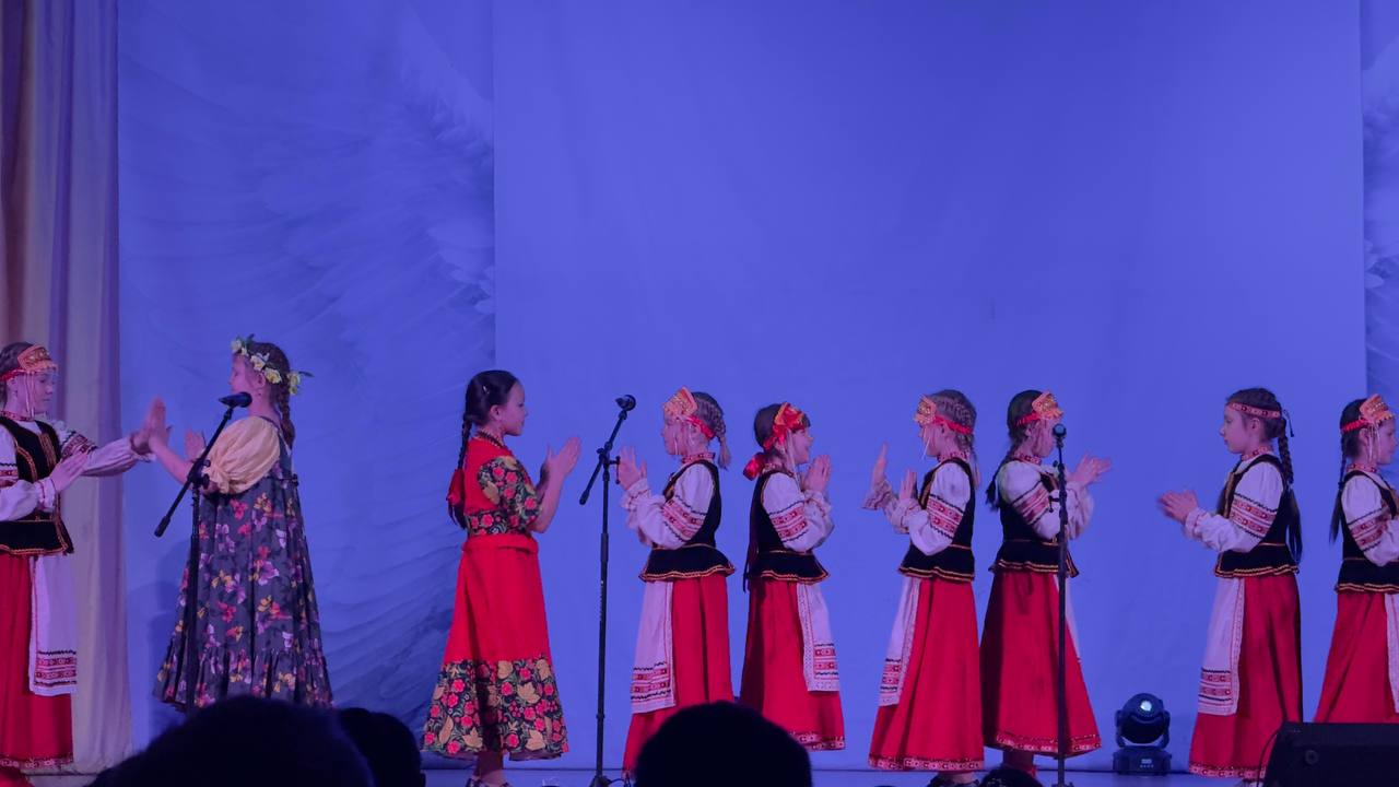 3 ноября в доме культуры рабочего посёлка РадицаКрыловка в рамках Всероссийской акции «Ночь искусств» прошли Фолквечёрки 3 ноября в доме культуры рабочего посёлка РадицаКрыловка в рамках Всероссийской акции «Ночь искусств» прошли Фолквечёрки