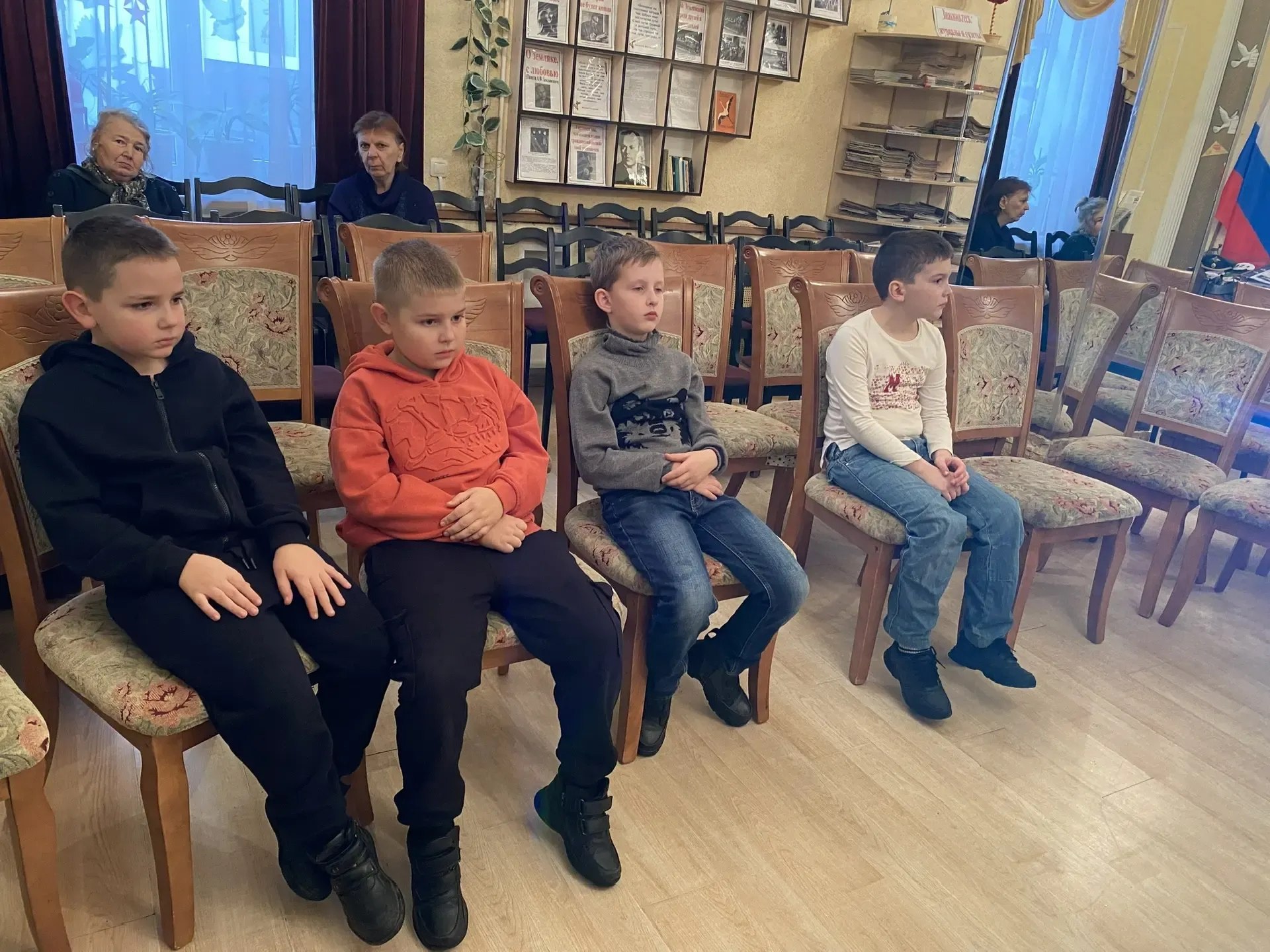 1 ноября 2025 года в преддверии Дня народного единства в МБОУ- Прогимназия №1 прошли мероприятия, демонстрирующие ценность понимания свободы, мира, исторических событий и гордости за свою страну! 1 ноября 2025 года в преддверии Дня народного единства в МБОУ- Прогимназия №1 прошли мероприятия, демонстрирующие ценность понимания свободы, мира, исторических событий и гордости за свою страну!