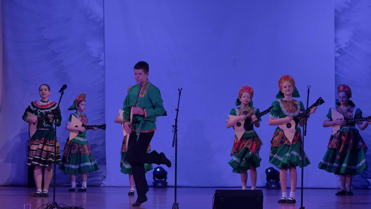 3 ноября в доме культуры рабочего посёлка РадицаКрыловка в рамках Всероссийской акции «Ночь искусств» прошли Фолквечёрки 3 ноября в доме культуры рабочего посёлка РадицаКрыловка в рамках Всероссийской акции «Ночь искусств» прошли Фолквечёрки