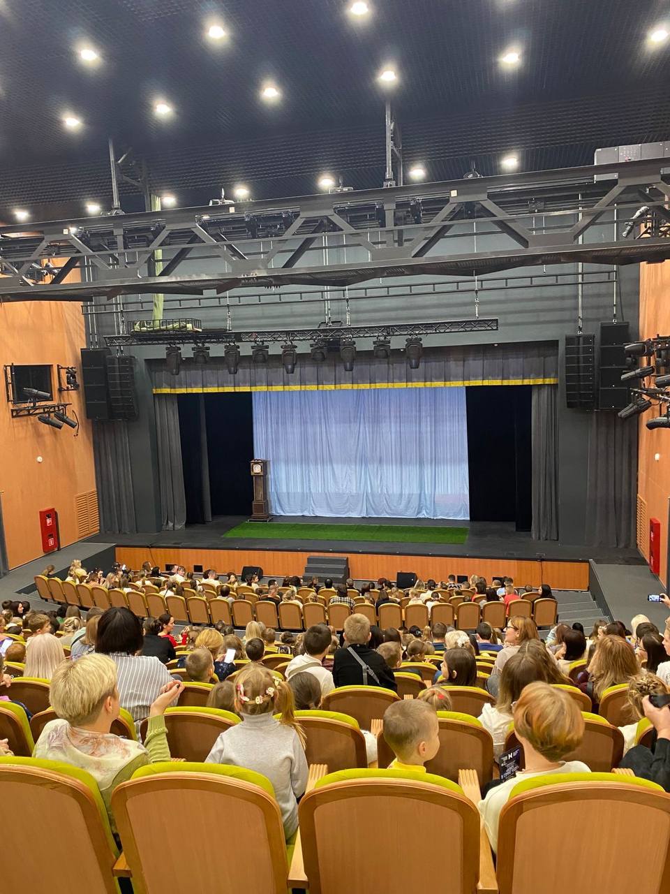 Брянский областной театр юного зрителя гастролирует в Калуге! На площадке Калужского ТЮЗа реализуется мульти платформенный федеральный просветительский проект «Парабайки» Брянский областной театр юного зрителя гастролирует в Калуге! На площадке Калужского ТЮЗа реализуется мульти платформенный федеральный просветительский проект «Парабайки»