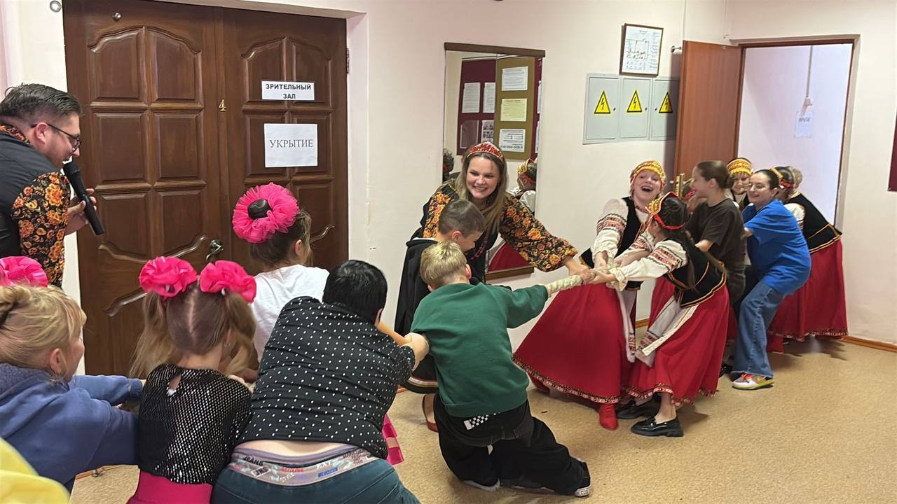 3 ноября в доме культуры рабочего посёлка РадицаКрыловка в рамках Всероссийской акции «Ночь искусств» прошли Фолквечёрки 3 ноября в доме культуры рабочего посёлка РадицаКрыловка в рамках Всероссийской акции «Ночь искусств» прошли Фолквечёрки