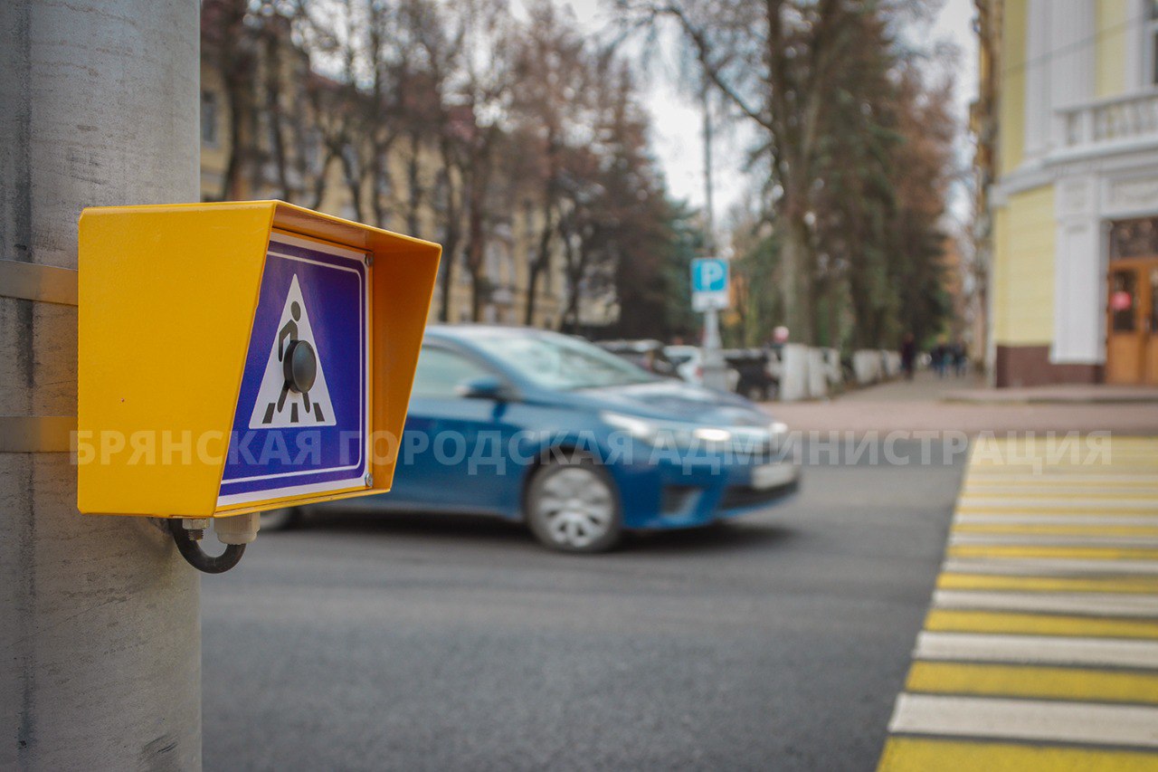 На улице Горького открыли движение автомобилей На улице Горького открыли движение автомобилей