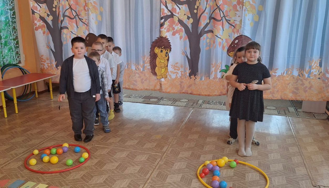 В нашем детском саду, прошло замечательное и яркое мероприятие — «Осенний бал» В нашем детском саду, прошло замечательное и яркое мероприятие — «Осенний бал»