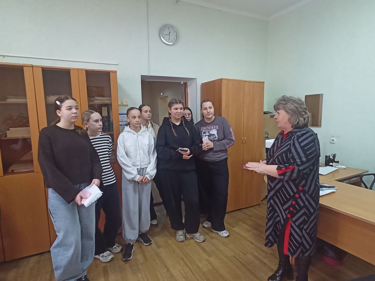 29 октября школьники 8-11-ых классов Жуковского муниципального округа побывали на экскурсии в ГКУ «ЦЗН Жуковского района» 29 октября школьники 8-11-ых классов Жуковского муниципального округа побывали на экскурсии в ГКУ «ЦЗН Жуковского района»