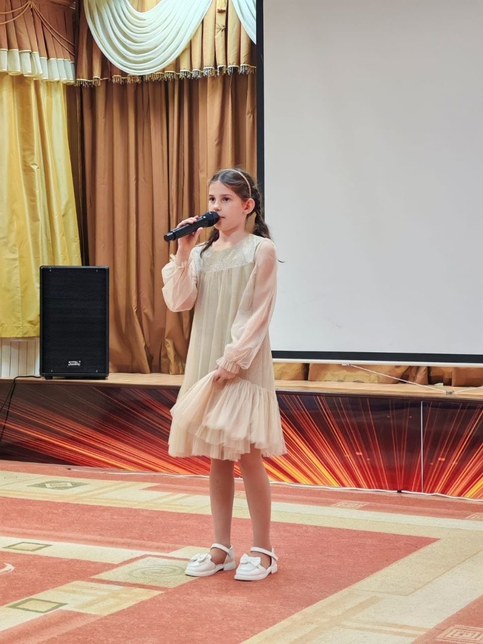 4 ноября в России отметили День народного единства — праздник, символизирующий сплочённость всех народов и поколений 4 ноября в России отметили День народного единства — праздник, символизирующий сплочённость всех народов и поколений