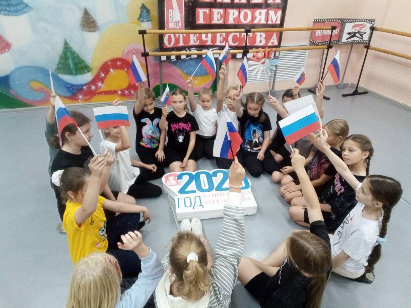 5 ноября Игра-квест "Мы едины,мы дружны!" посвящена Дню народного единства 5 ноября Игра-квест "Мы едины,мы дружны!" посвящена Дню народного единства