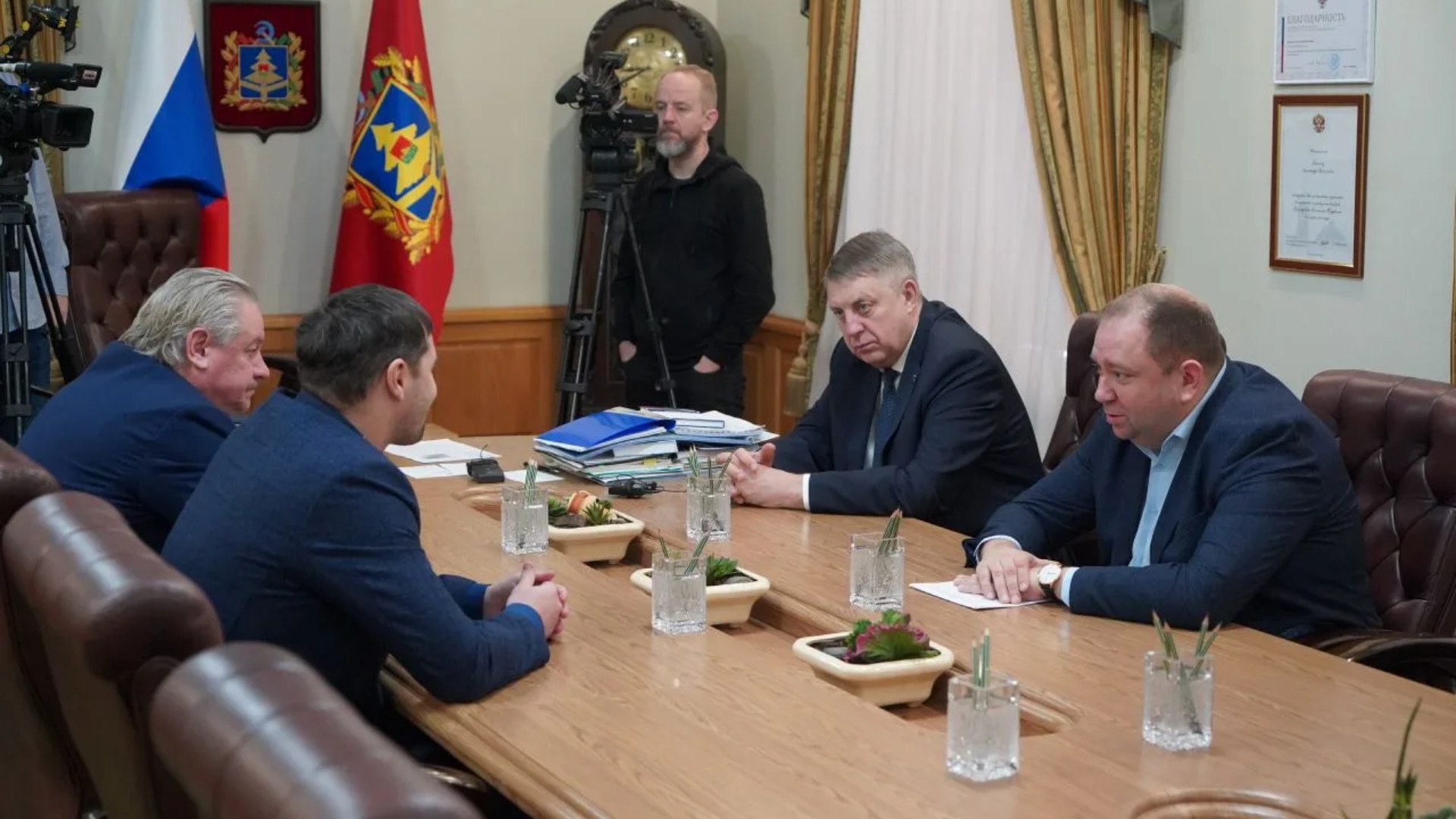 Богомаз обсудил с тренером "Динамо-Брянск" перспективы команды в следующем сезоне