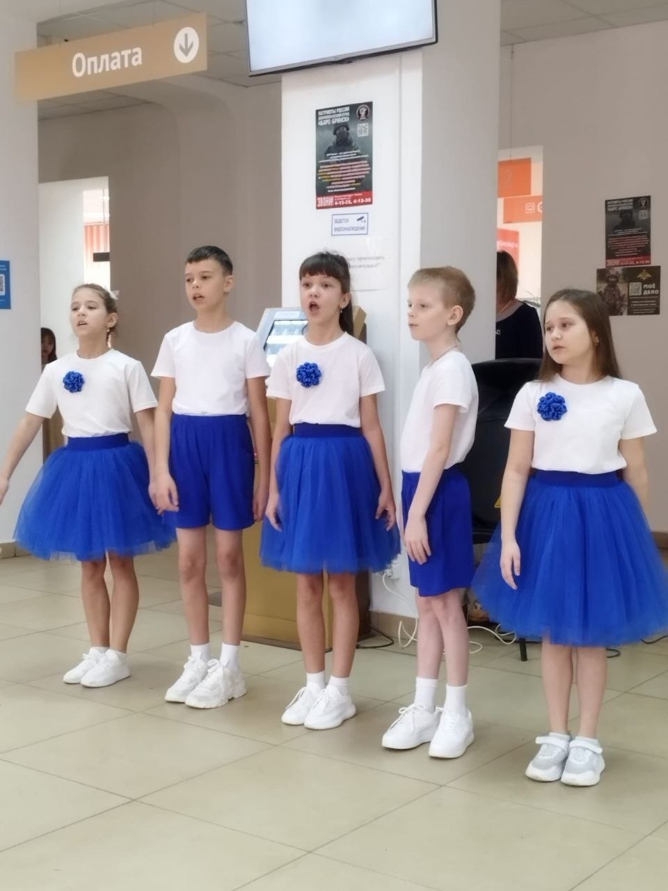 4 ноября в России отметили День народного единства — праздник, символизирующий сплочённость всех народов и поколений 4 ноября в России отметили День народного единства — праздник, символизирующий сплочённость всех народов и поколений