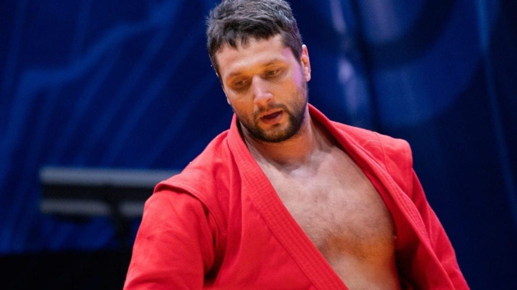 Прославленный брянский самбист Артем Осипенко занял третье место на чемпионате мира Прославленный брянский самбист Артем Осипенко занял третье место на чемпионате мира