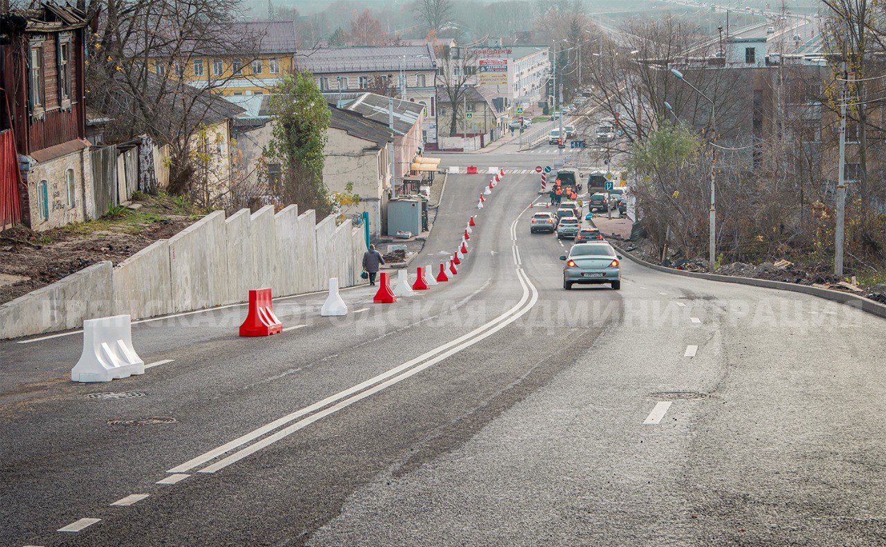 На улице Горького меняют уличное освещение