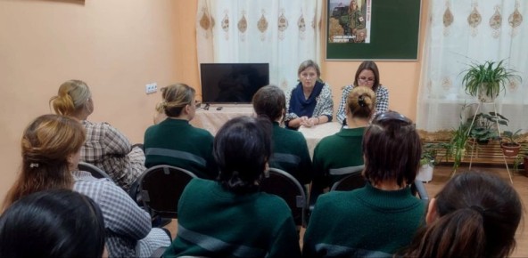 В колонии-поселении №3 УФСИН по Брянской области состоялась встреча специалистов службы занятости Суражского района с осужденными, готовящимися к освобождению