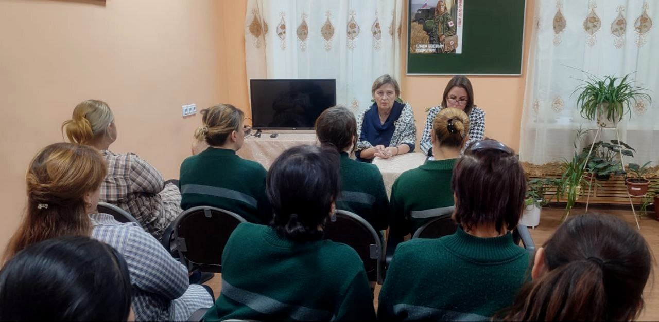 В колонии-поселении №3 УФСИН по Брянской области состоялась встреча специалистов службы занятости Суражского района с осужденными, готовящимися к освобождению