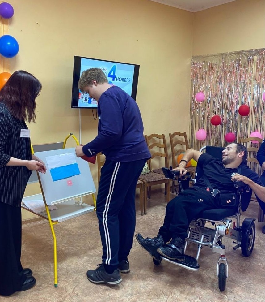 1 ноября 2025 года в отделении дневного пребывания и реабилитации ГБУ КЦСОН Климовского района состоялась встреча, посвящённая Дню народного единства 1 ноября 2025 года в отделении дневного пребывания и реабилитации ГБУ КЦСОН Климовского района состоялась встреча, посвящённая Дню народного единства