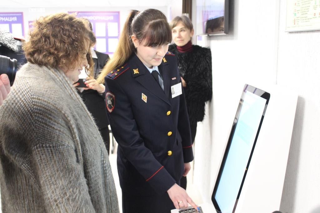 В Брянске торжественно открыли обновленное здание для нескольких подразделений полиции В Брянске торжественно открыли обновленное здание для нескольких подразделений полиции