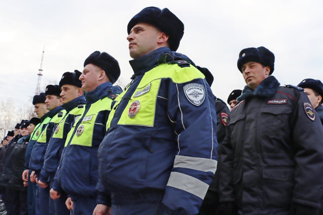 В преддверии Дня сотрудников органов внутренних дел в Брянске на улице Телевизорной распахнуло двери новое здание УМВД России по Брянской области! В нём размещены межрайонный отдел регистрационно-экзаменационной работы... В преддверии Дня сотрудников органов внутренних дел в Брянске на улице Телевизорной распахнуло двери новое здание УМВД России по Брянской области! В нём размещены межрайонный отдел регистрационно-экзаменационной работы...
