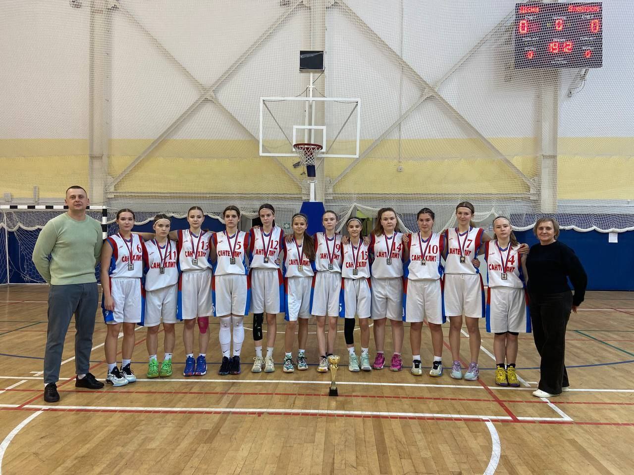 Награждены победители Первенства региона по баскетболу Награждены победители Первенства региона по баскетболу