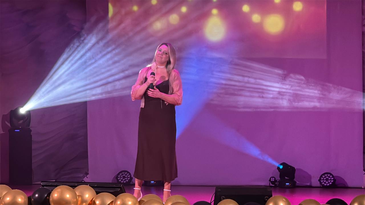 7 ноября в доме культуры р.п. Радица-Крыловка прошла концертная программа «Шансон в кругу друзей» 7 ноября в доме культуры р.п. Радица-Крыловка прошла концертная программа «Шансон в кругу друзей»