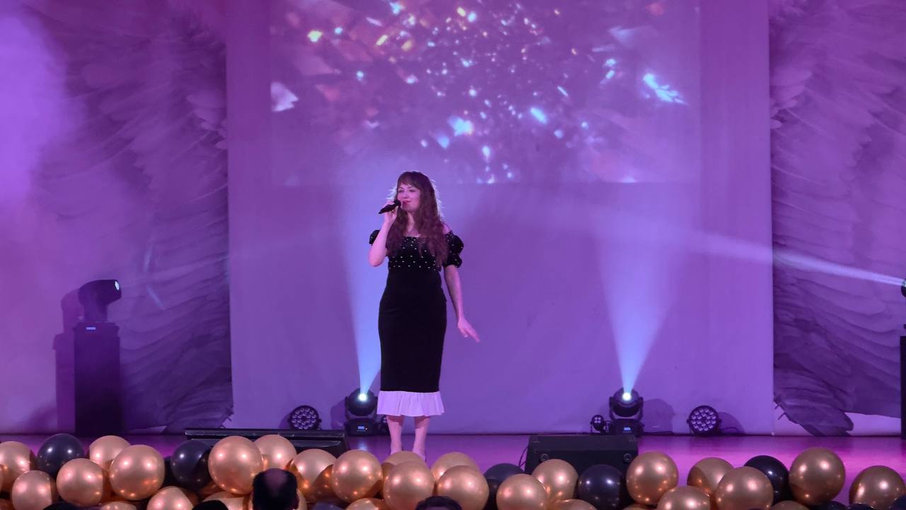 7 ноября в доме культуры р.п. Радица-Крыловка прошла концертная программа «Шансон в кругу друзей» 7 ноября в доме культуры р.п. Радица-Крыловка прошла концертная программа «Шансон в кругу друзей»