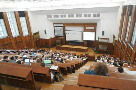 Рособрнадзор направил предостережения десяти образовательным учреждениям