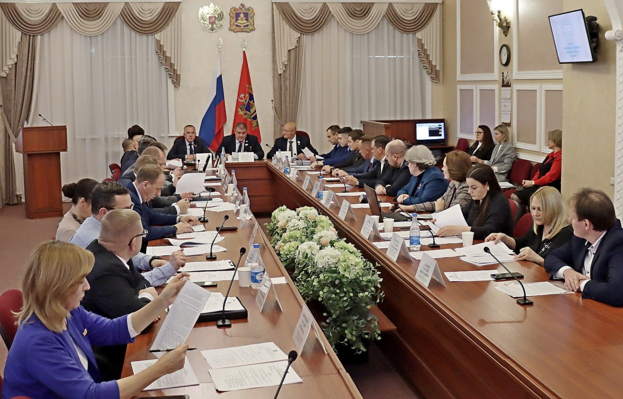 Финансирование молодежной политики, физической культуры и спорта – в центре внимания профильного комитета под председательством Героя РФ Александра Постоялко! Финансирование молодежной политики, физической культуры и спорта – в центре внимания профильного комитета под председательством Героя РФ Александра Постоялко!