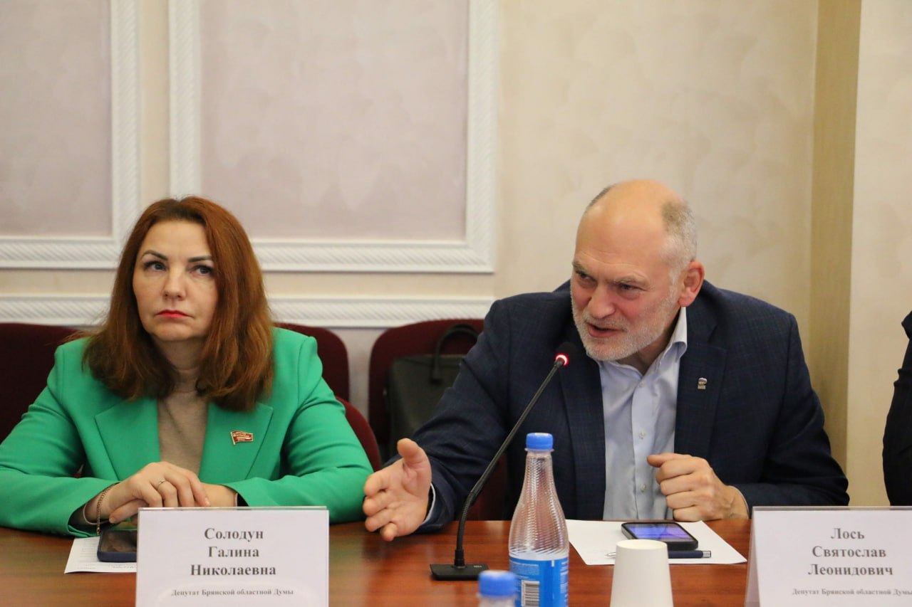 На заседании комитета по промышленности, строительству, связи, предпринимательству и собственности депутаты обсудили и поддержали проект областного бюджета на 2026-2028 годы, профильные программы и прогноз... На заседании комитета по промышленности, строительству, связи, предпринимательству и собственности депутаты обсудили и поддержали проект областного бюджета на 2026-2028 годы, профильные программы и прогноз...