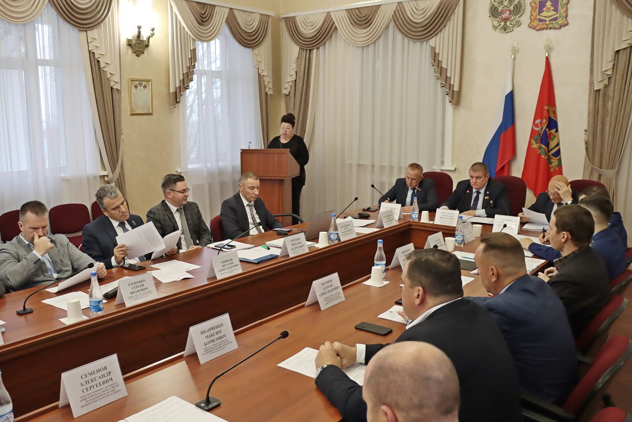 Финансирование молодежной политики, физической культуры и спорта – в центре внимания профильного комитета под председательством Героя РФ Александра Постоялко! Финансирование молодежной политики, физической культуры и спорта – в центре внимания профильного комитета под председательством Героя РФ Александра Постоялко!