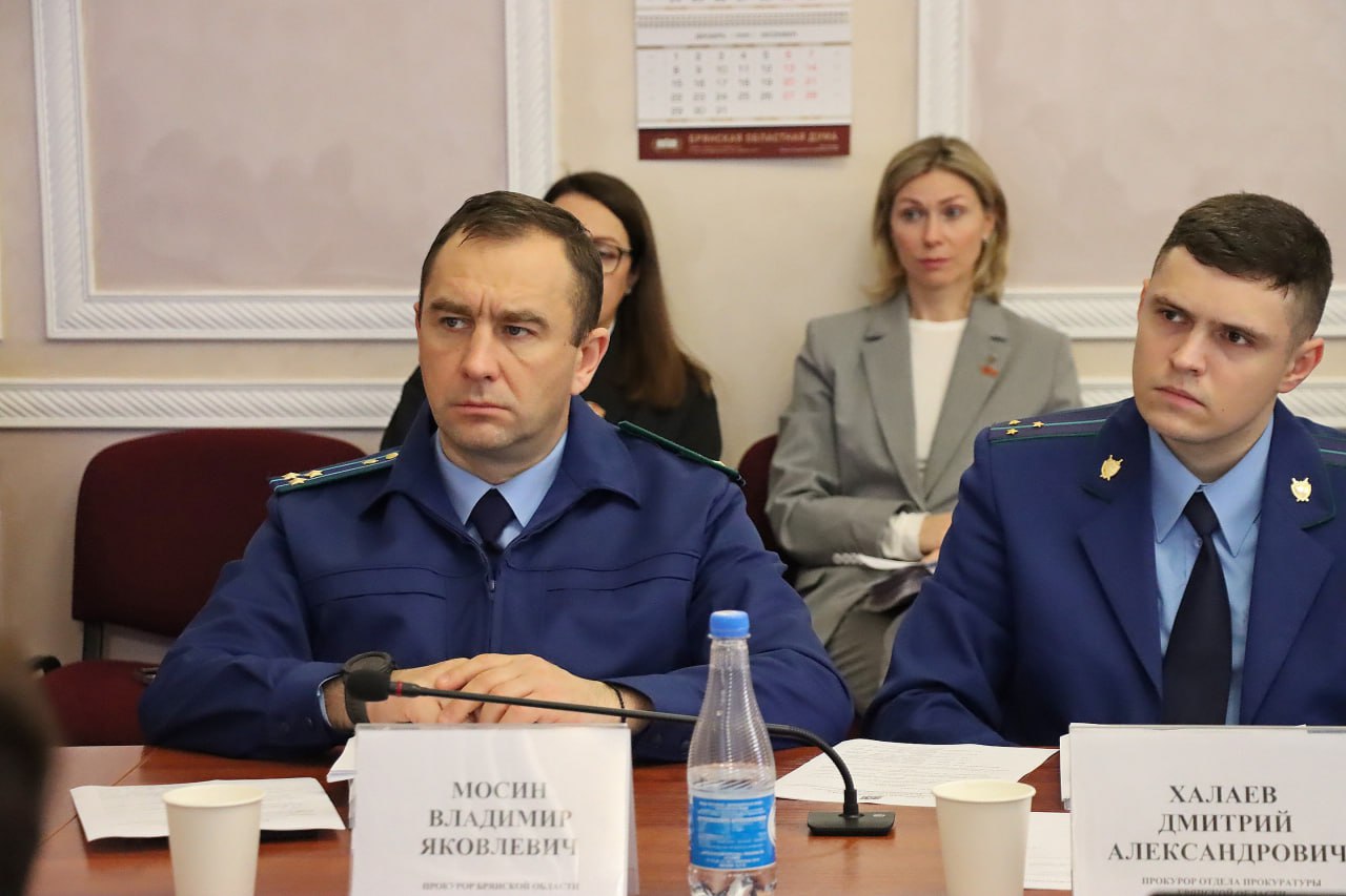 Финансирование молодежной политики, физической культуры и спорта – в центре внимания профильного комитета под председательством Героя РФ Александра Постоялко! Финансирование молодежной политики, физической культуры и спорта – в центре внимания профильного комитета под председательством Героя РФ Александра Постоялко!