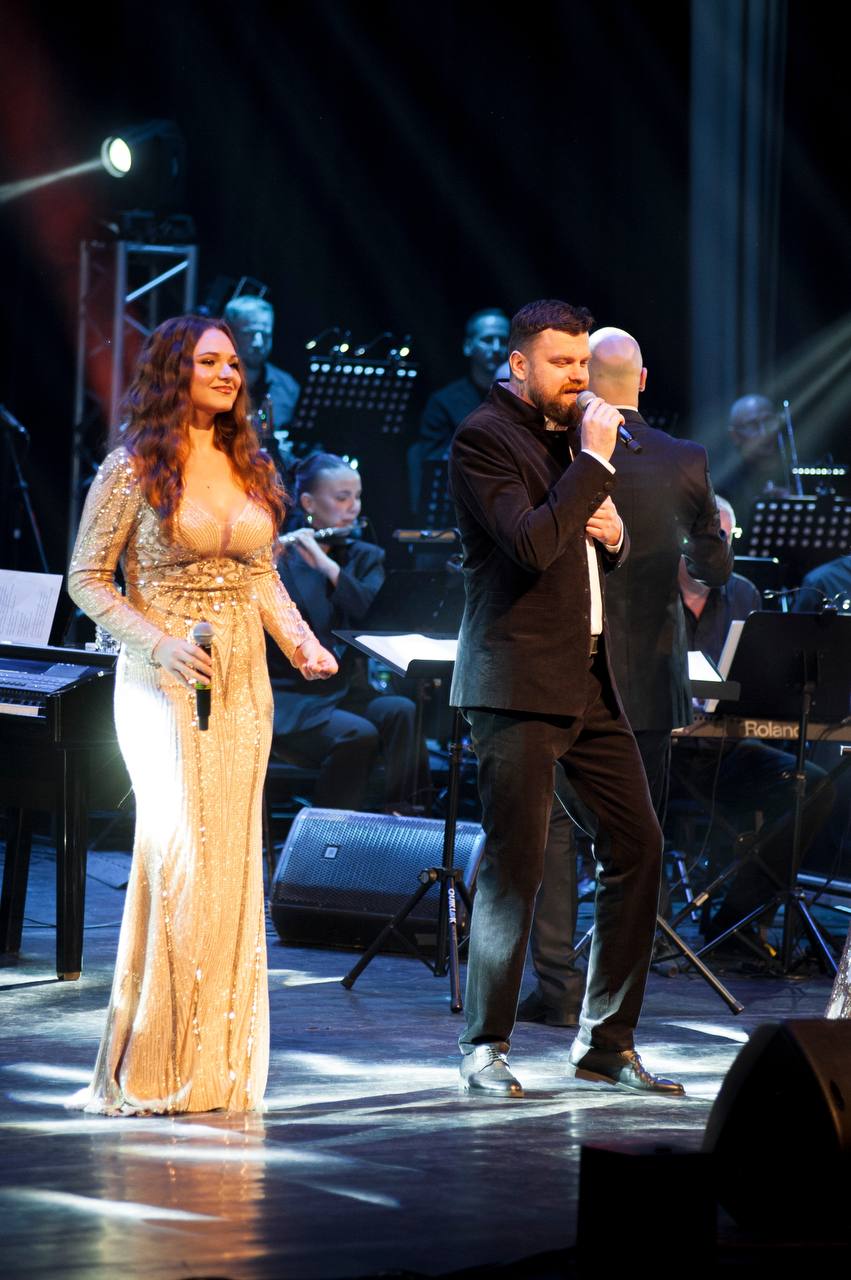 Вчера на сцене концертного зала «Дружба» ПО МНОГОЧИСЛЕННЫМ ПРОСЬБАМ ЗРИТЕЛЕЙ состоялся повтор программы «Как упоительны в России вечера» Вчера на сцене концертного зала «Дружба» ПО МНОГОЧИСЛЕННЫМ ПРОСЬБАМ ЗРИТЕЛЕЙ состоялся повтор программы «Как упоительны в России вечера»