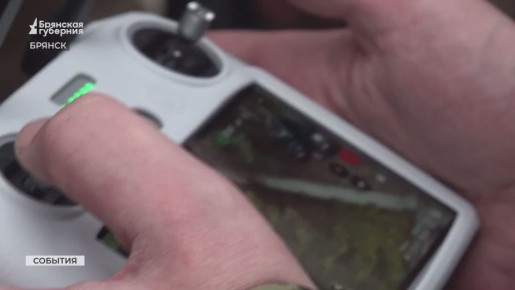 Сотрудники военного следствия совместно с коллегами-криминалистами подробно рассказали юнармейцам и кадетам о нюансах своей работы и показали современную технику, незаменимую в их профессии