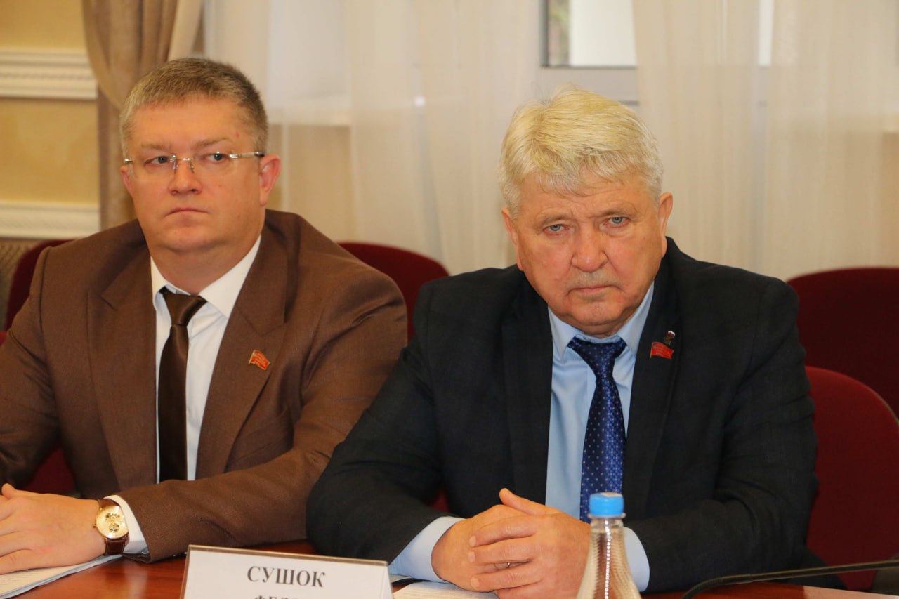 Комитет областной Думы по ЖКХ, дорожному строительству, транспорту и ТЭК на своем заседании обсудил проект областного бюджета на 2026-2028 годы, профильные программы и прогноз социально-экономического развития региона на... Комитет областной Думы по ЖКХ, дорожному строительству, транспорту и ТЭК на своем заседании обсудил проект областного бюджета на 2026-2028 годы, профильные программы и прогноз социально-экономического развития региона на...