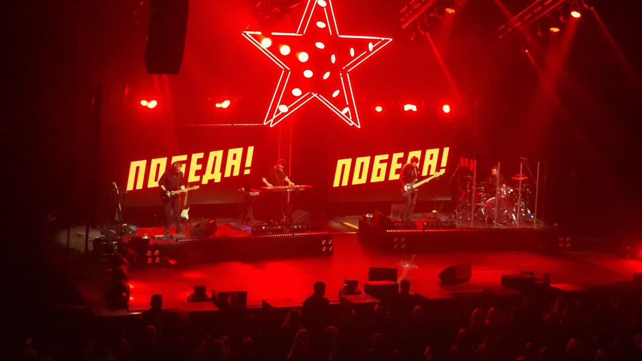 Во власти Shaman'а сегодня был Дворец единоборств! Энергия, позитив, патриотизм заряжали зал, объединяли зрителей