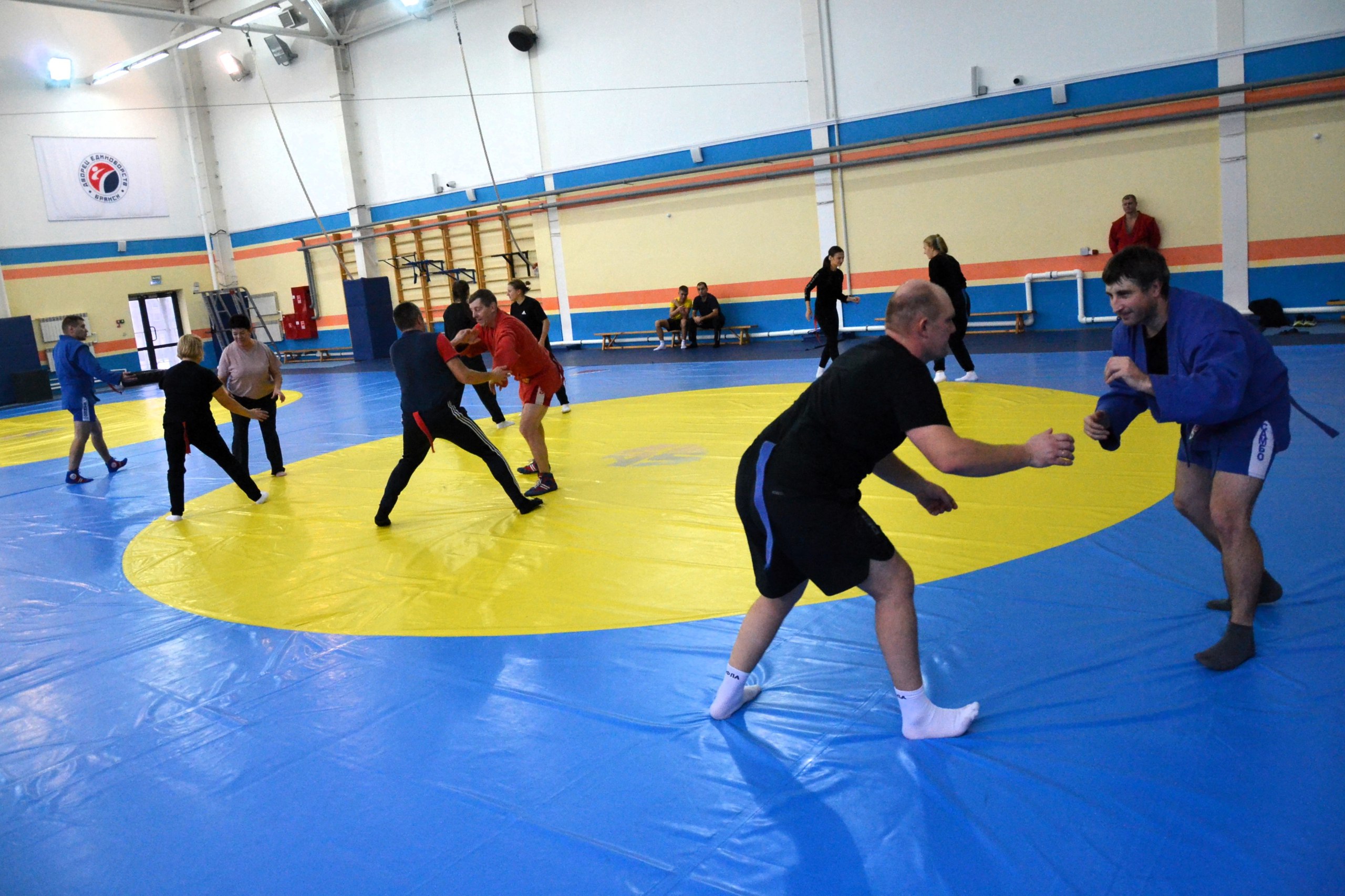 Для брянских учителей прошел семинар в рамках программы «Самбо в школу!» Для брянских учителей прошел семинар в рамках программы «Самбо в школу!»